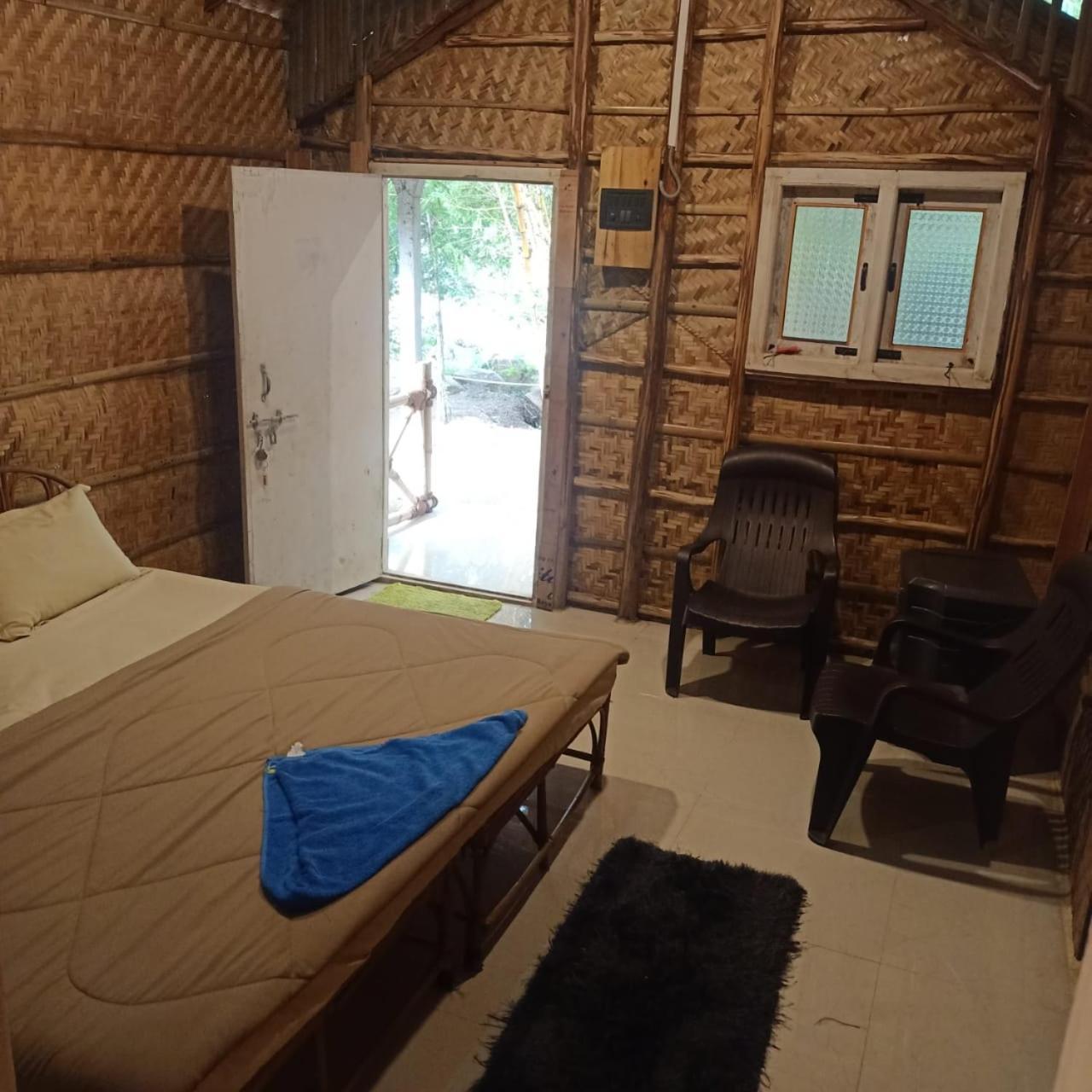 Hidden Place In Hampi Hotell Rum bild